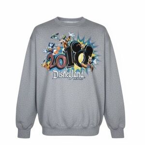 Disneyland Mickey Mouse 2010
Crewneck Sweatshirt Men’s Size Medium Vintage Y2K